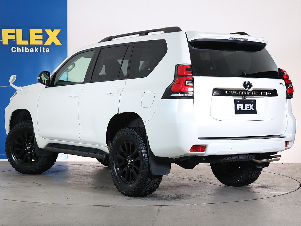 マフラーは新品FLEXオリジナルマフラーにカスタム済み！