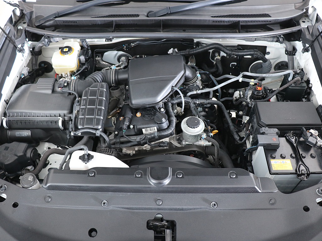 定評のある２ＴＲ（２７００ｃｃ）エンジンになります！ 軽やかな運転をお楽しみください！