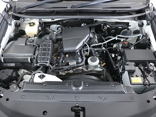 定評のある２ＴＲ（２７００ｃｃ）エンジンになります！ 軽やかな運転をお楽しみください！