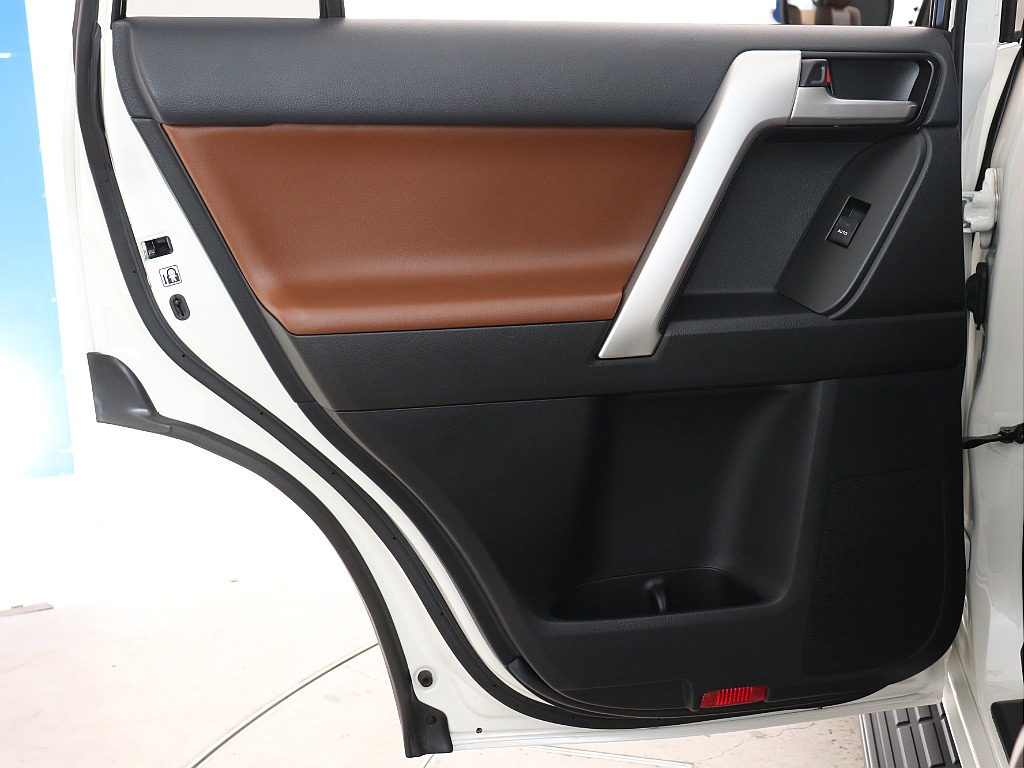 トヨタ ランドクルーザープラド(53枚目)