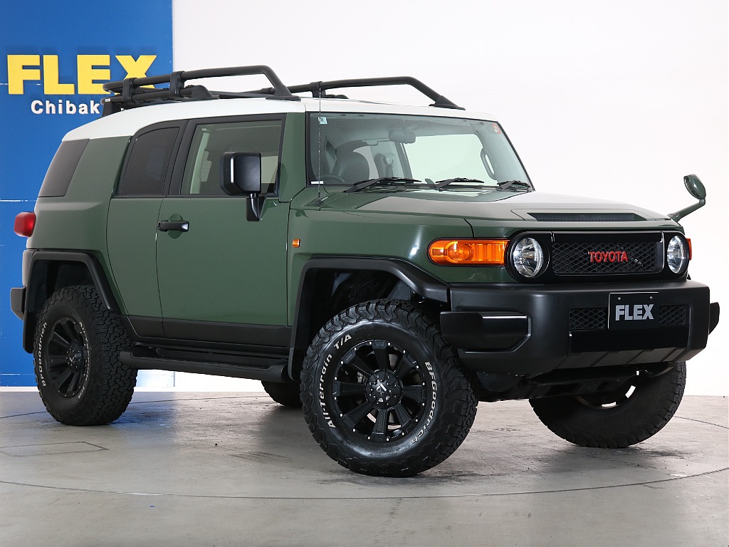 グリーン×ブラックはカッコ良く仕上がりますね！