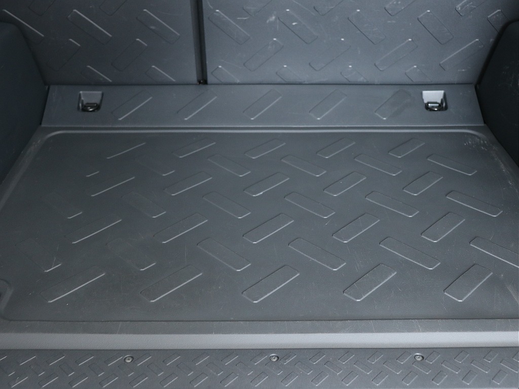 ラゲッジスペース中央！