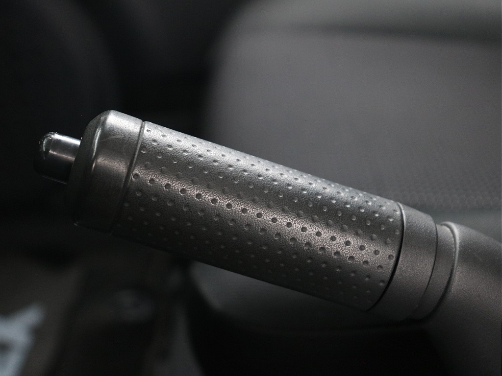 サイドブレーキ！