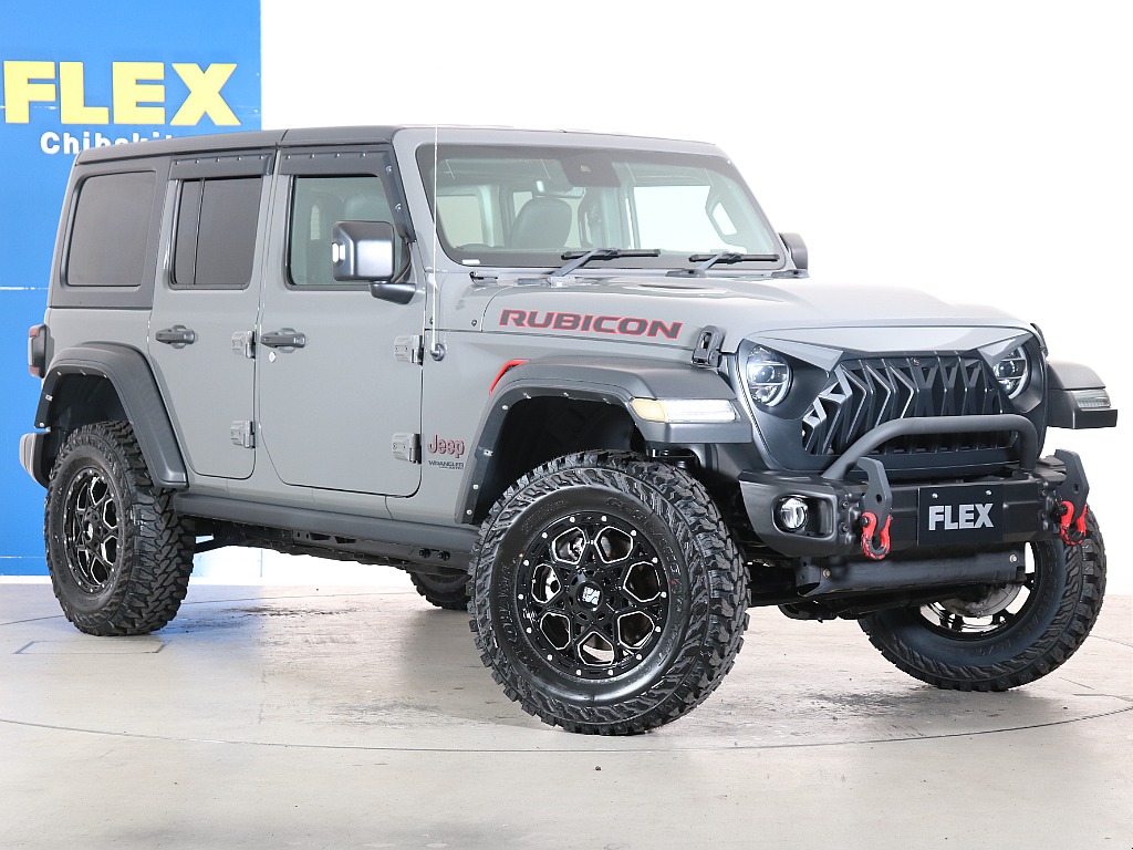 迫力あふれるフロントフェイス！ルビコンには短いバンパーもバッチリですね！
