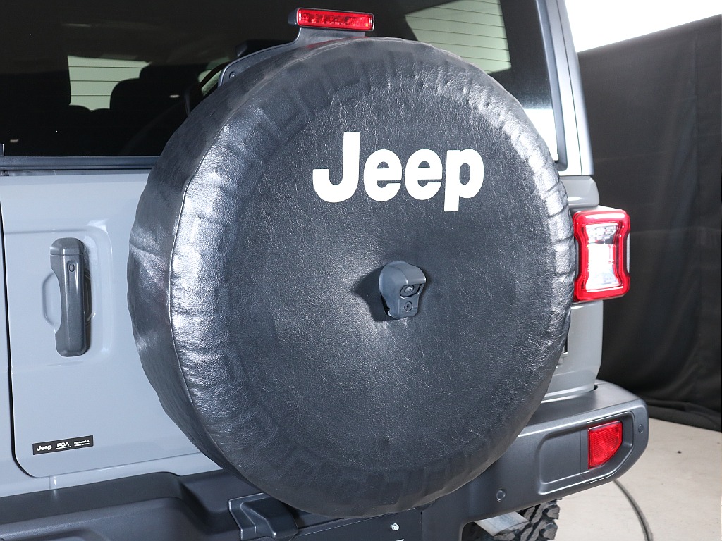 背面タイヤにバックカメラも内蔵しております！