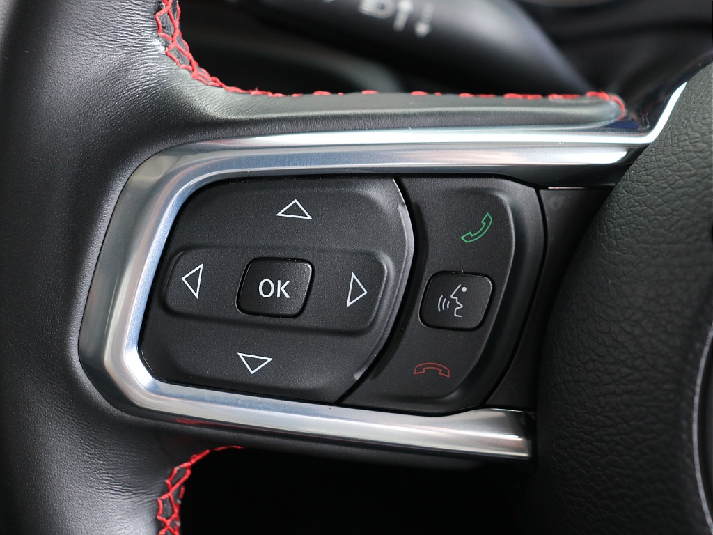 ステアリングスイッチ左！