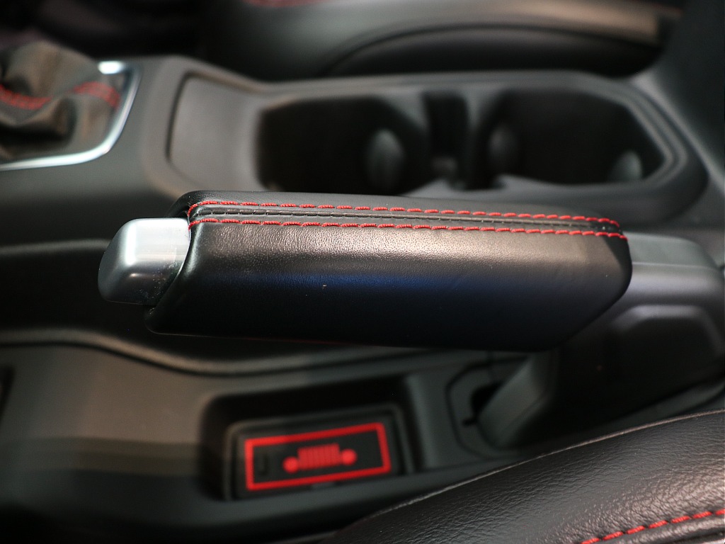 サイドブレーキ！