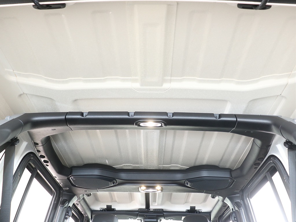 ルーフを外して爽快な走りを実現することも可能です！