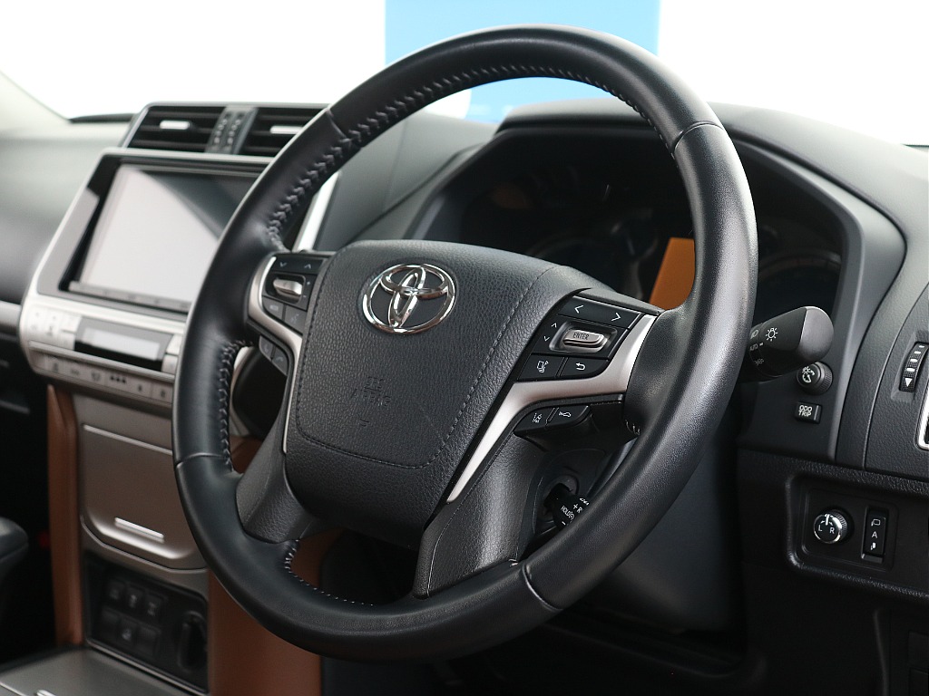 純正ステアリング！