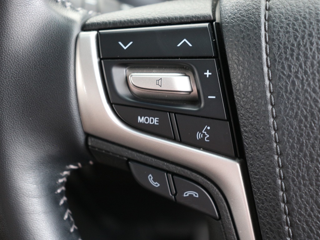 ステアリングスイッチ左！