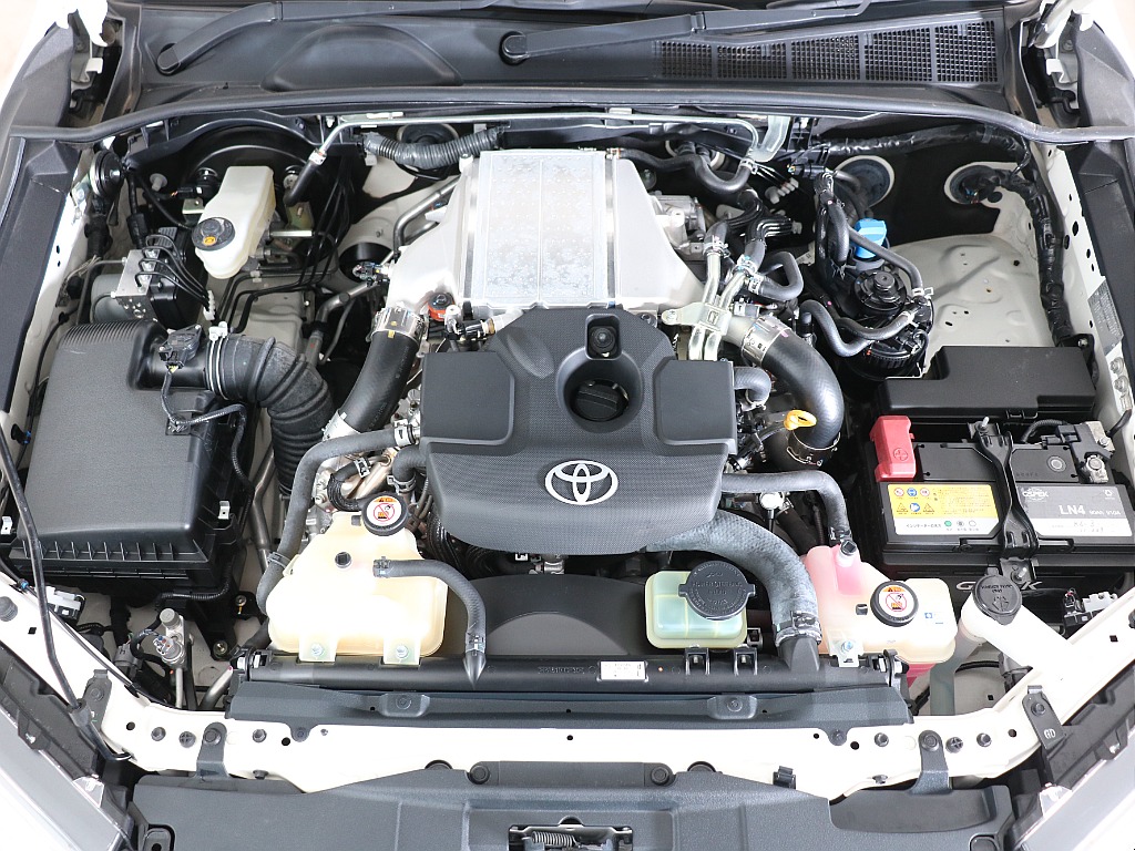 2.4Lディーゼルターボエンジンでトルクフルな走りが楽しめます！