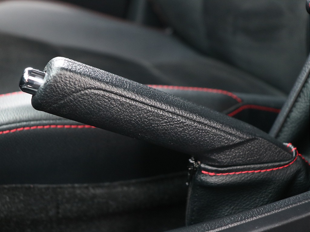 サイドブレーキ！