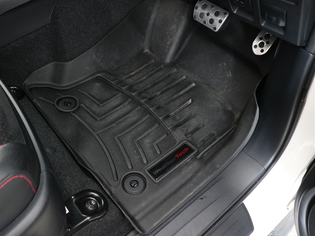 社外フロアカバー！