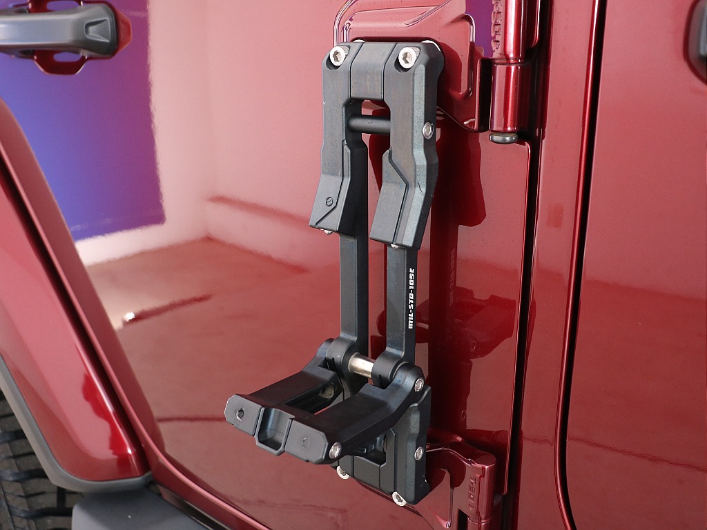 ドアヒンジステップ！