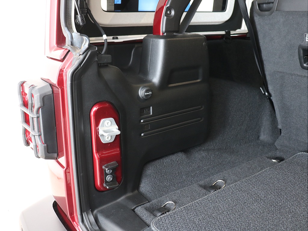 ラゲッジスペース左！