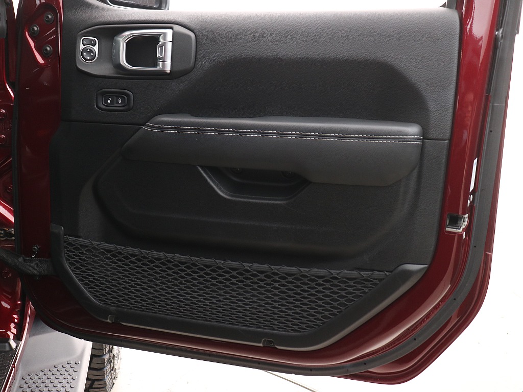 運転席ドアトリム！