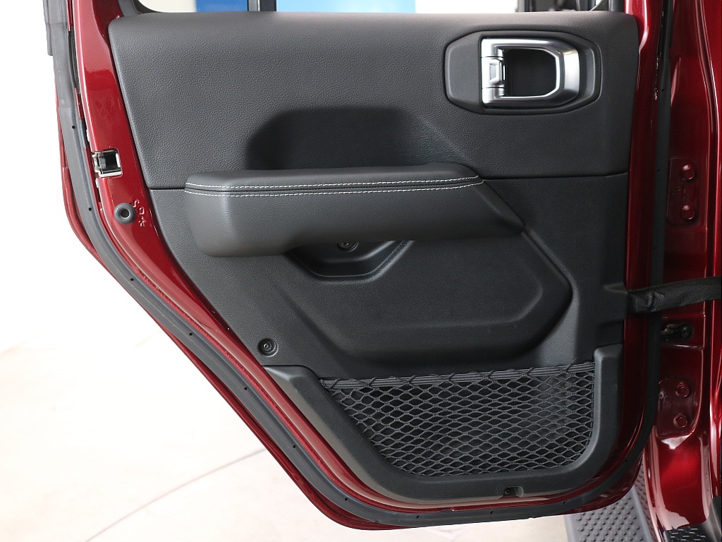 左後ろドアトリム！