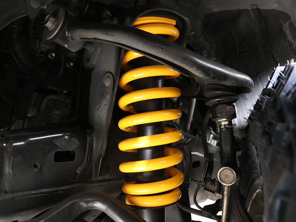 新品オリジナル『67コイル』を使用し2インチリフトアップ施工！