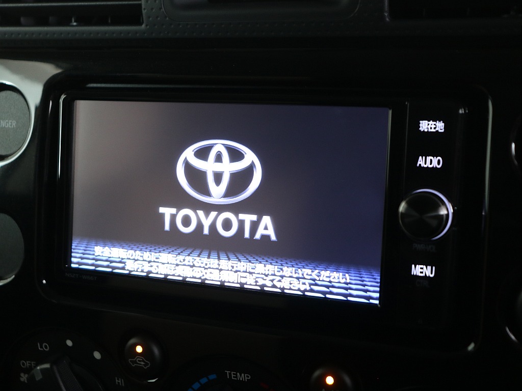 トヨタ純正7インチSDナビを装着済み！最新型への交換も承ります！