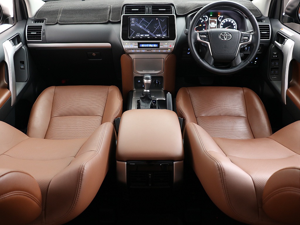 専用サドルタンシートを採用し、特別仕様車として人気のあるシートです！