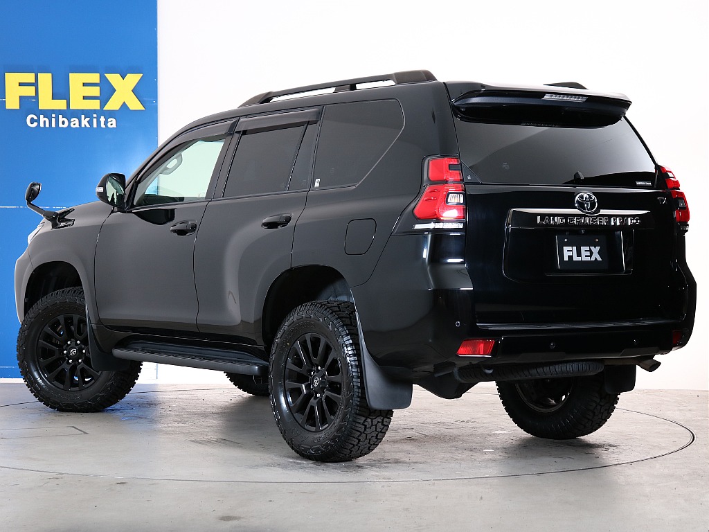 各パーツが漆黒メッキになり輝きを放っています！