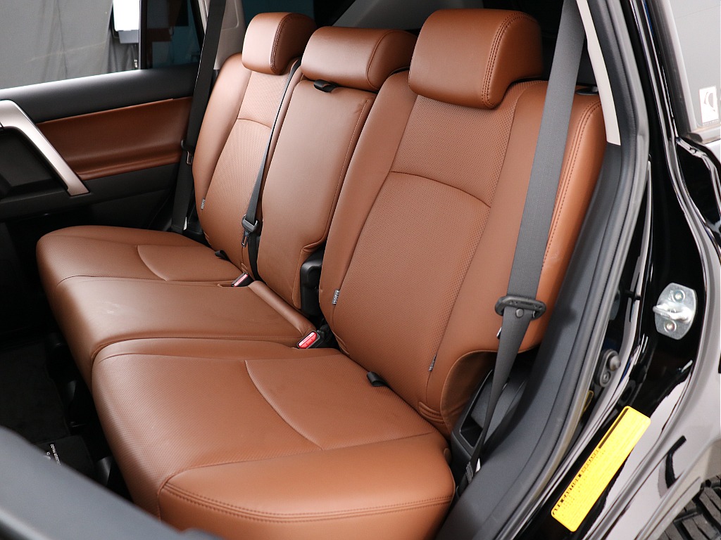 後部座席シート！