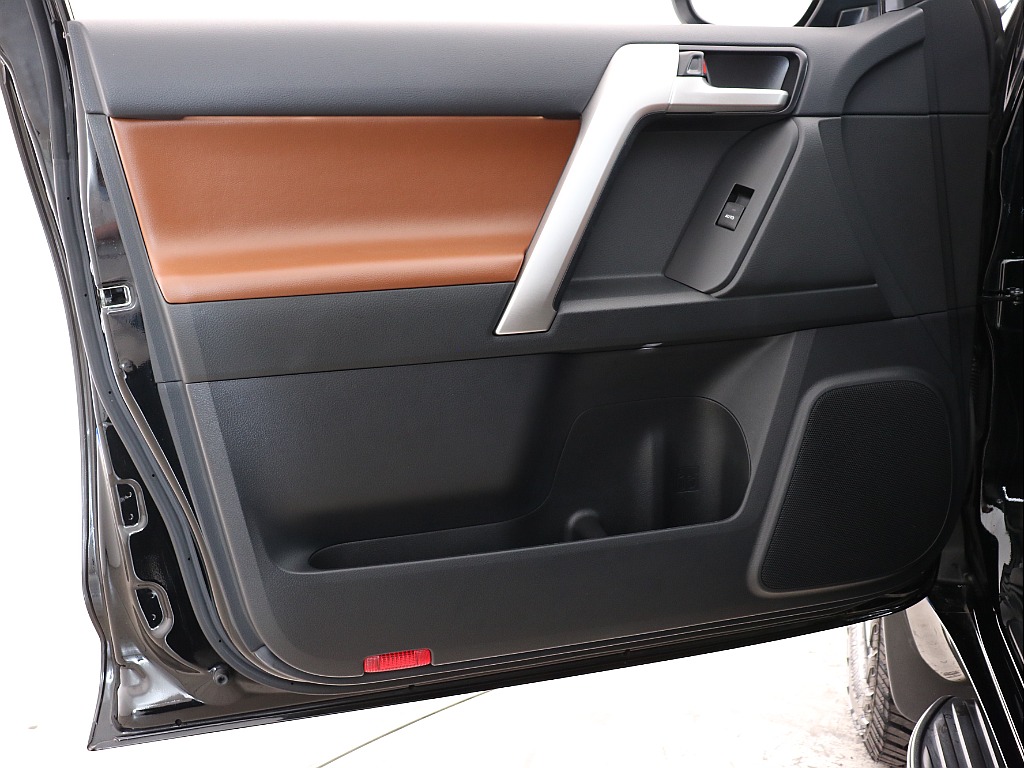 助手席ドアトリム！