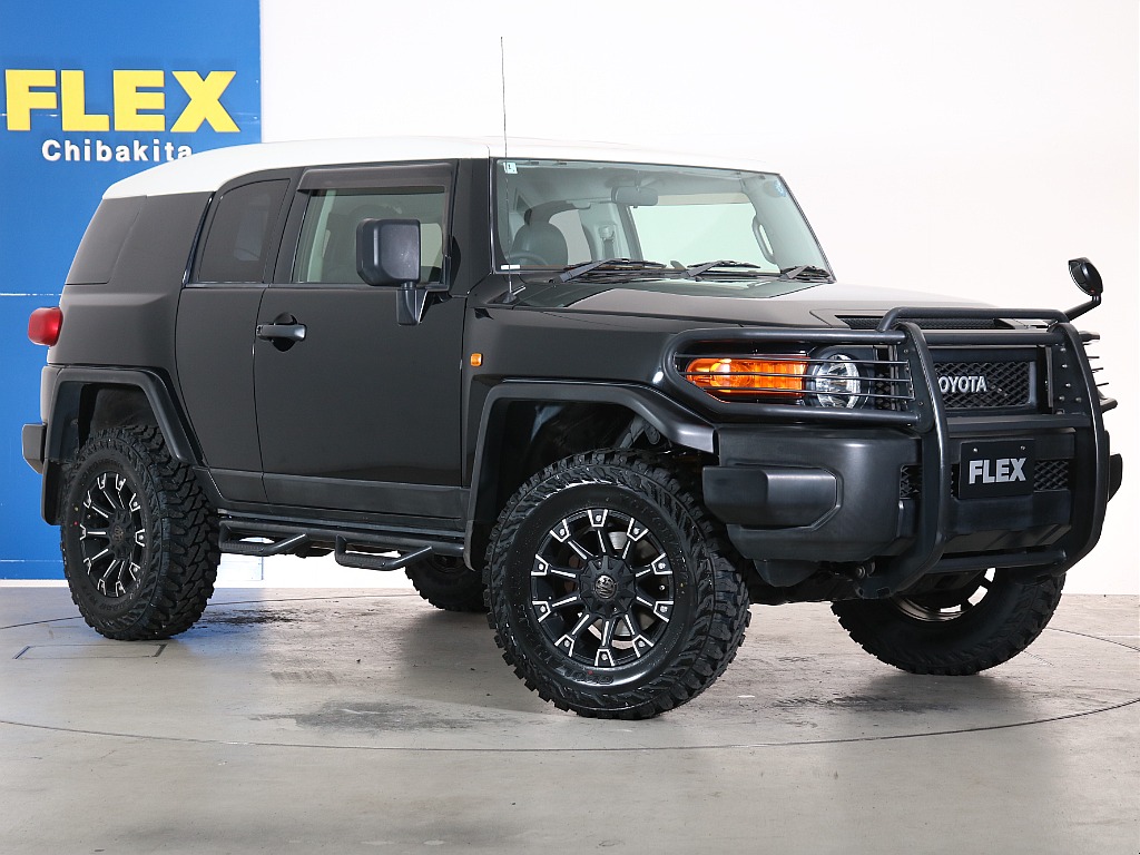 前オーナー様がトレイル仕様にカスタムしております！各種マッドブラック化しております♪