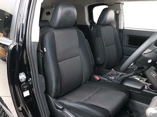 1列目シート！擦れ等少ない印象です！内装の綺麗さ抜群です！