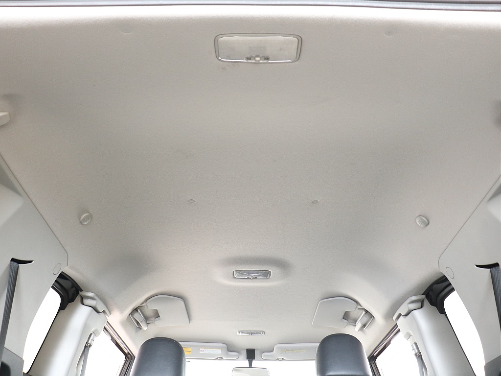 天張りは大きなシミ等なく綺麗です！