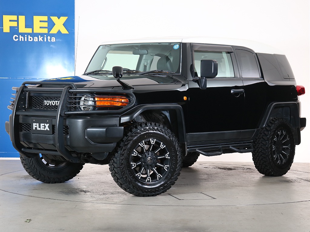 ブラックカラーパッケージ！グリルガード付きで武骨感満載！！