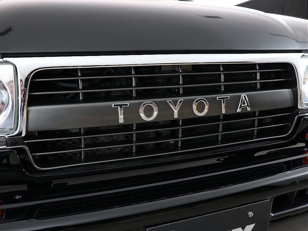 横文字TOYOTAグリル！