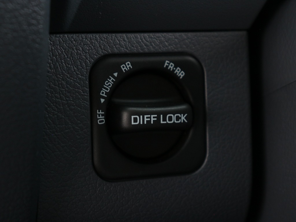 純正オプション前後デフロック！