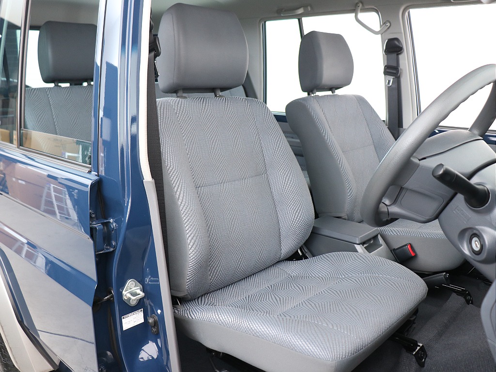 運転席シート！