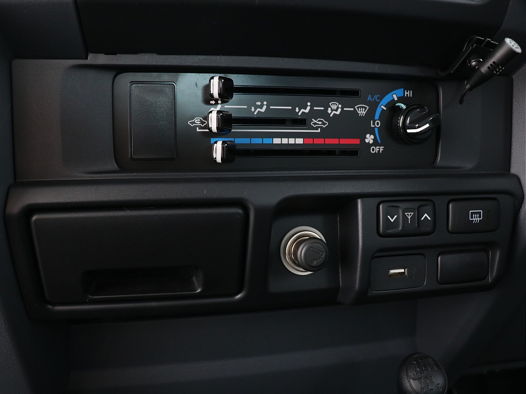 トヨタ ランドクルーザー70(54枚目)