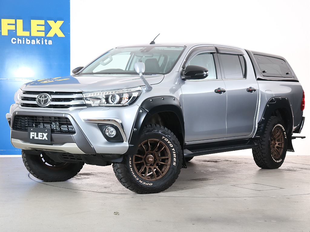 前期型ハイラックスZ入庫致しました！希少色シルバーメタリック！