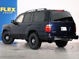 ブルーブラックのボディにバンパーのメッキが何とも輝かしい組み合わせ！