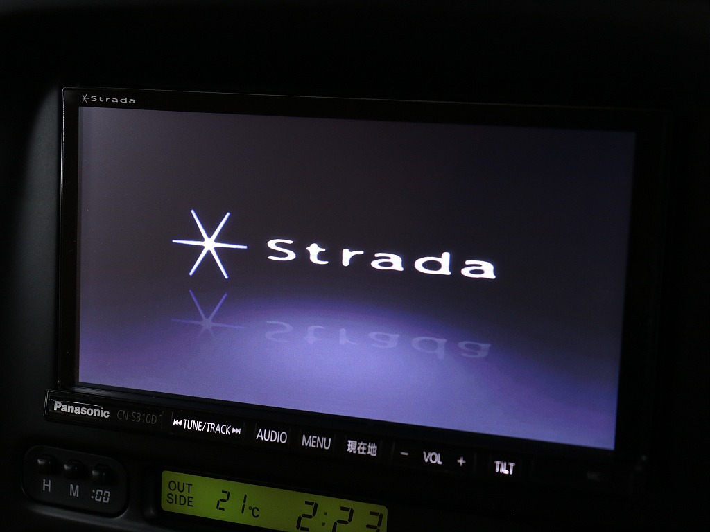 Strada製7インチナビ！