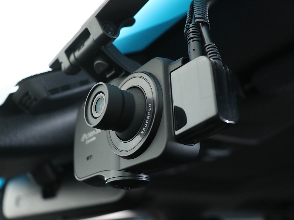 ドライブレコーダーも完備！嬉しい装備ですね！