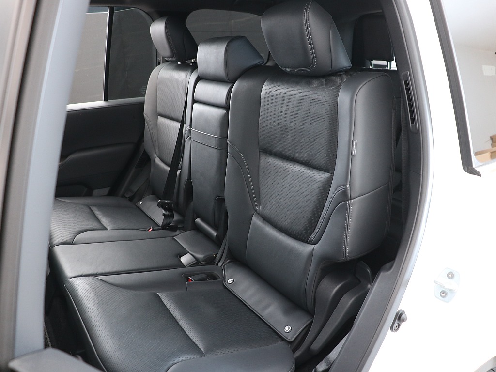 後部座席シート！