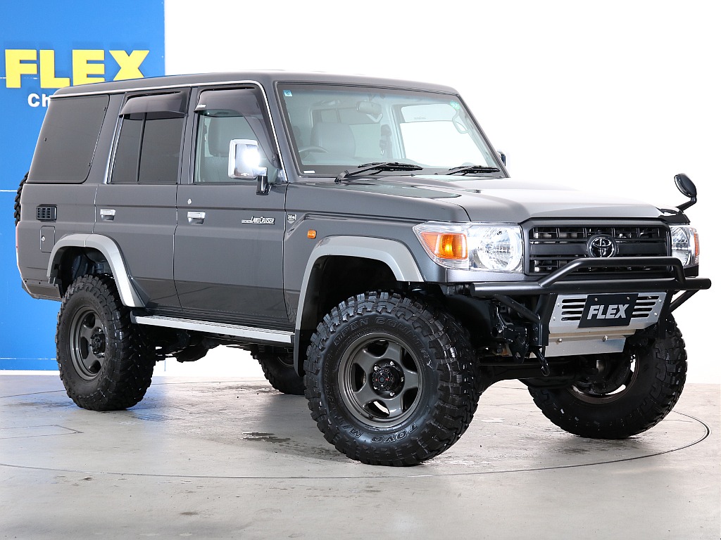 色々な箇所をカスタムしており、非常にカッコ良く仕上がっております！