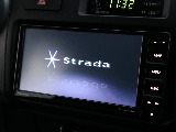 ストラーダ製7インチナビ装着済み！