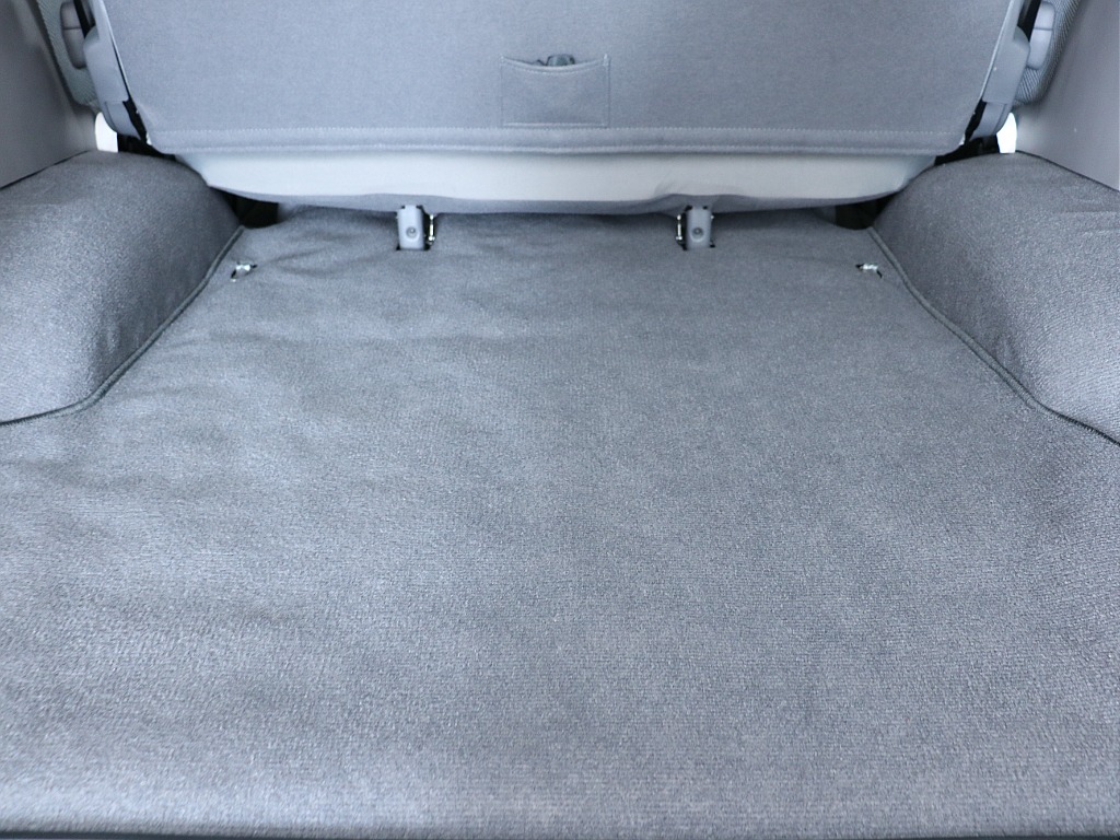 ラゲッジスペース中央！