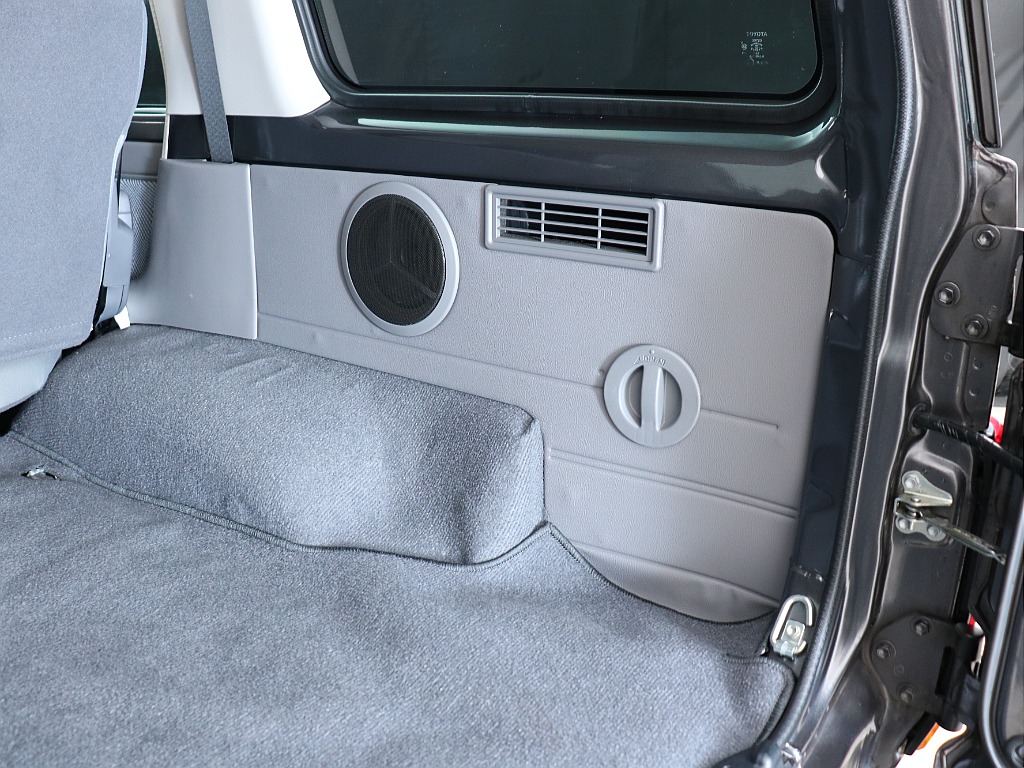 ラゲッジスペース右！