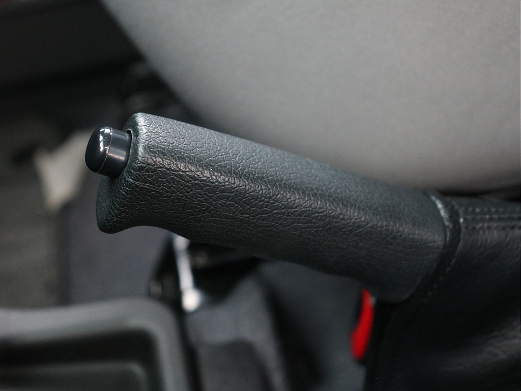 サイドブレーキ！