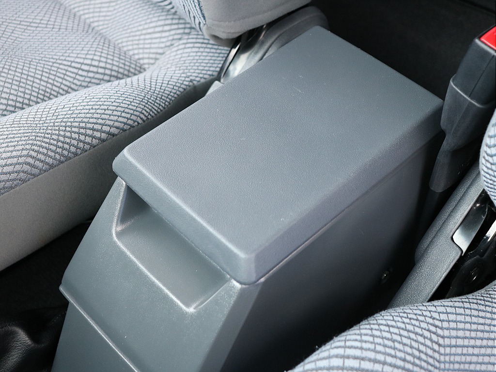 センターアームレスト！