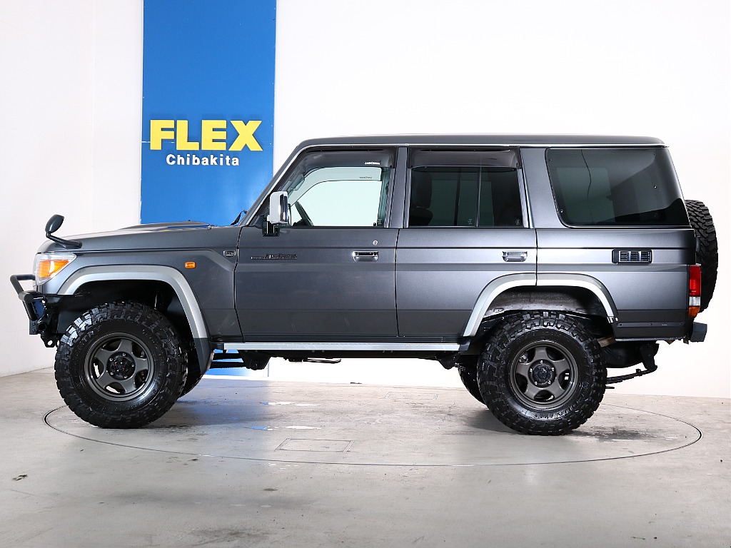 外装に目立った汚れや凹み等は見受けられません！