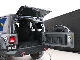 大きく開くリアドア！