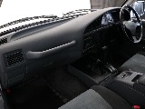 年式的に割れてしまう事が多いですが、ダッシュボードも生きてます！