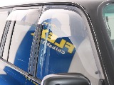 サイドバイザー付きの車両になります！